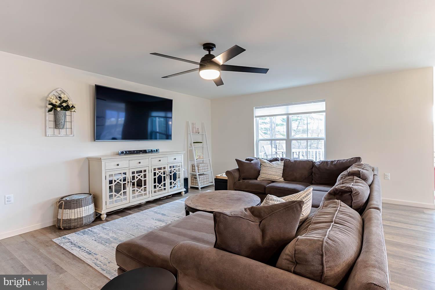 STONEHOUSE - Residential