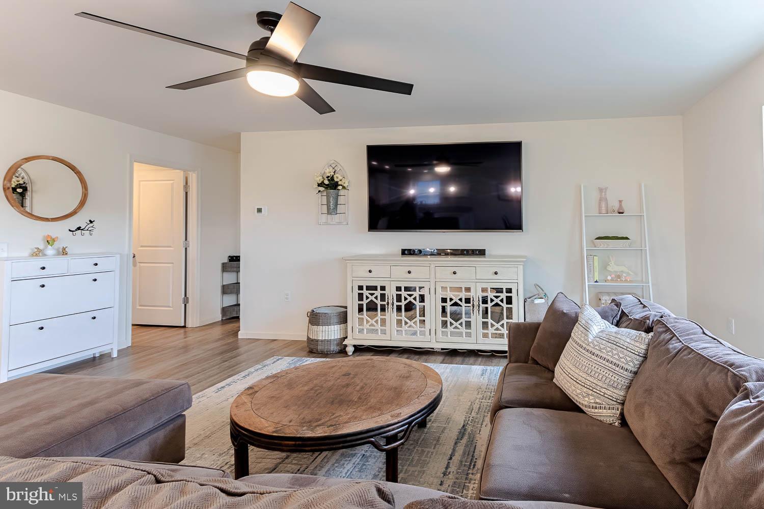 STONEHOUSE - Residential