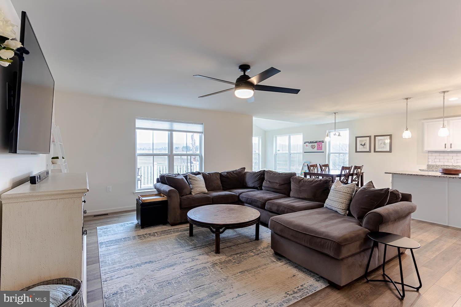 STONEHOUSE - Residential