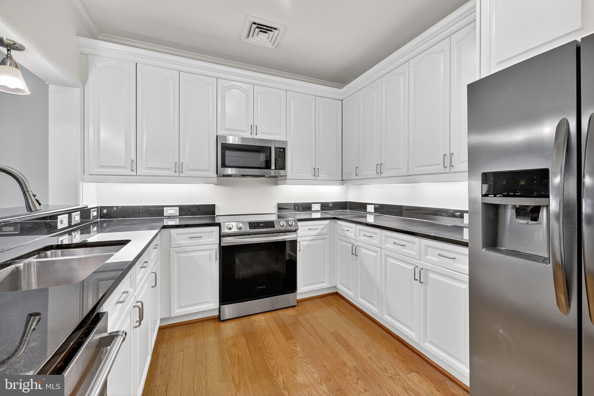 401 13TH STREET NE 203