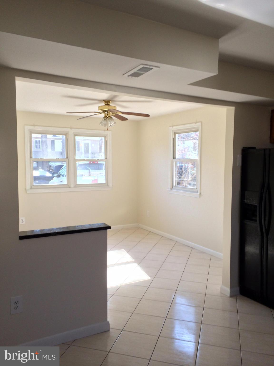 WOODLAND BEACH - Residential