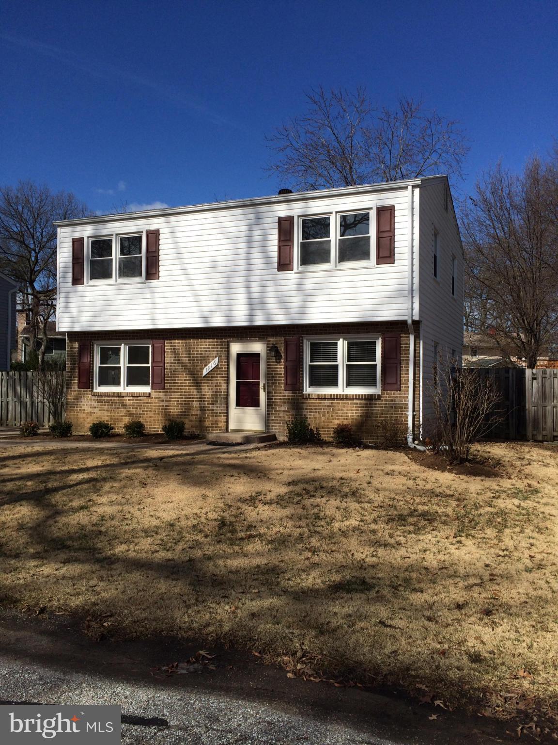 WOODLAND BEACH - Residential