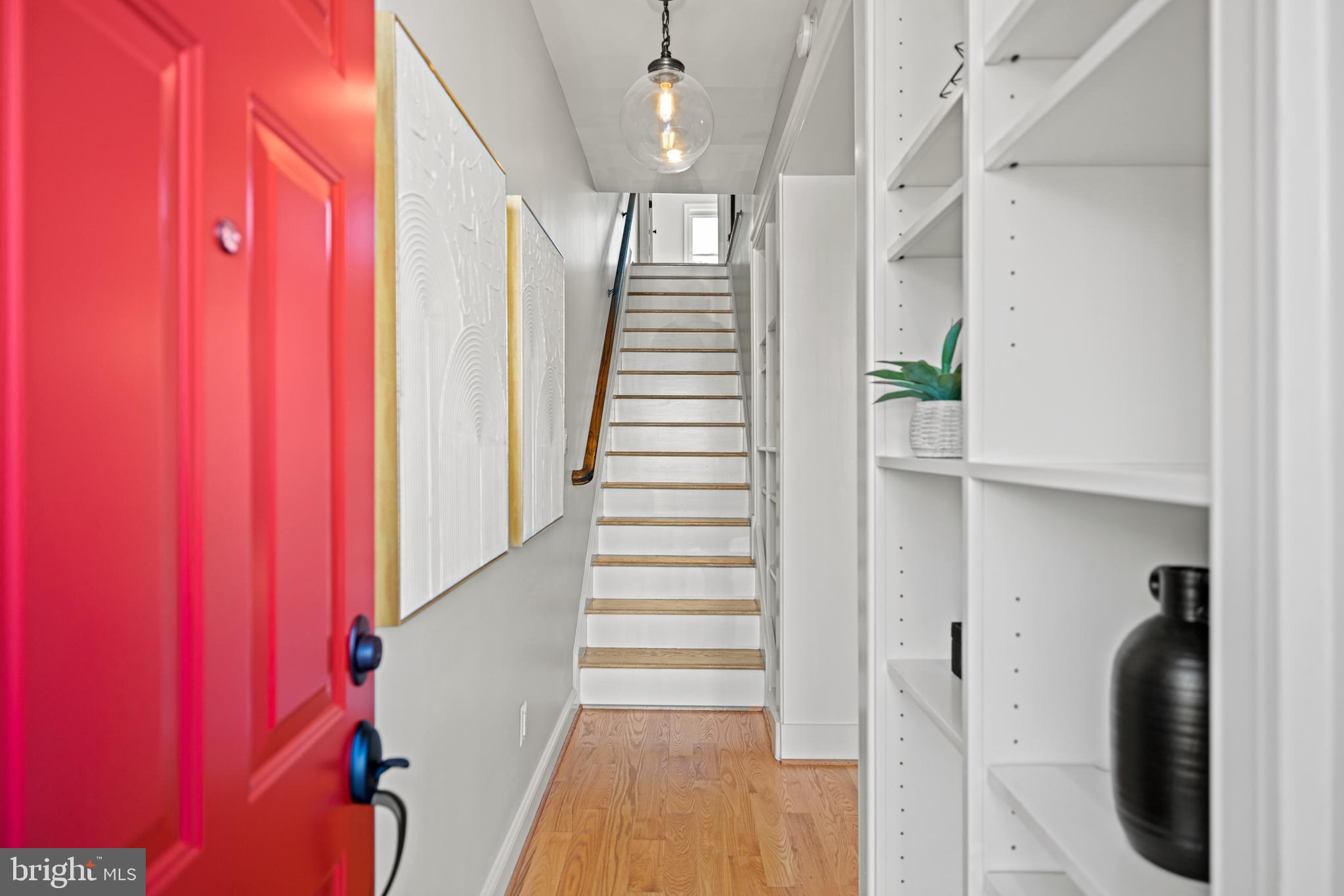 1337 EMERALD STREET NE