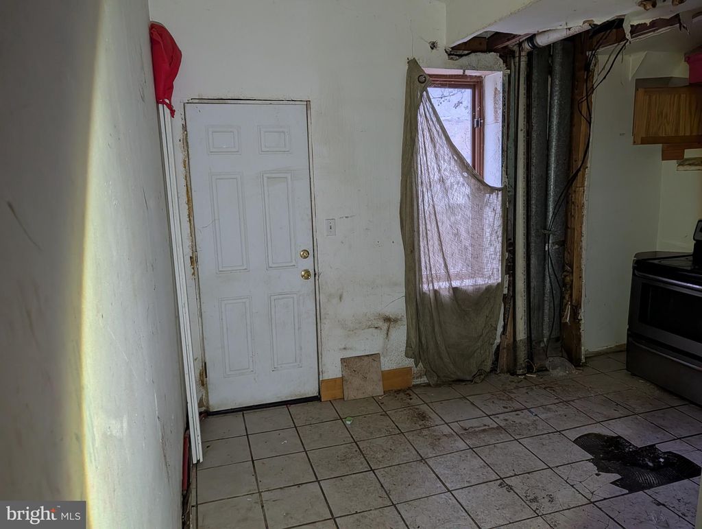 Photo of 2865 N Leithgow Street, PHILADELPHIA, PA 19133 (MLS # PAPH2566010)