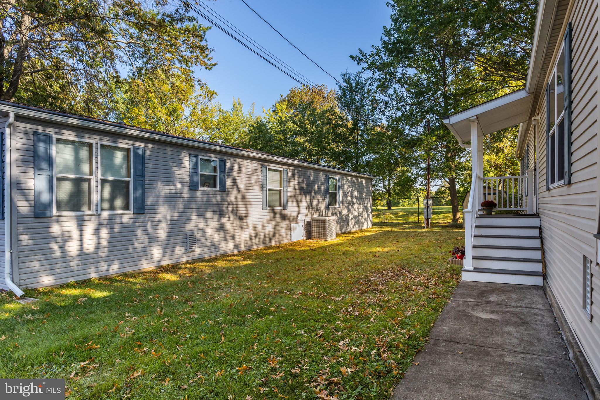 VILLAGE SCENE TR P - Residential