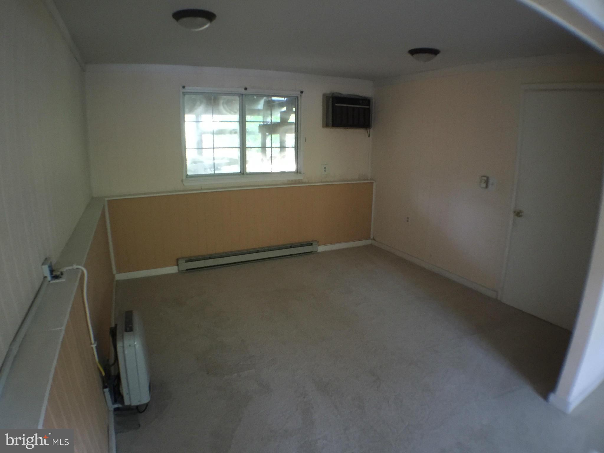 POTOMAC VILLAGE - Residential Lease