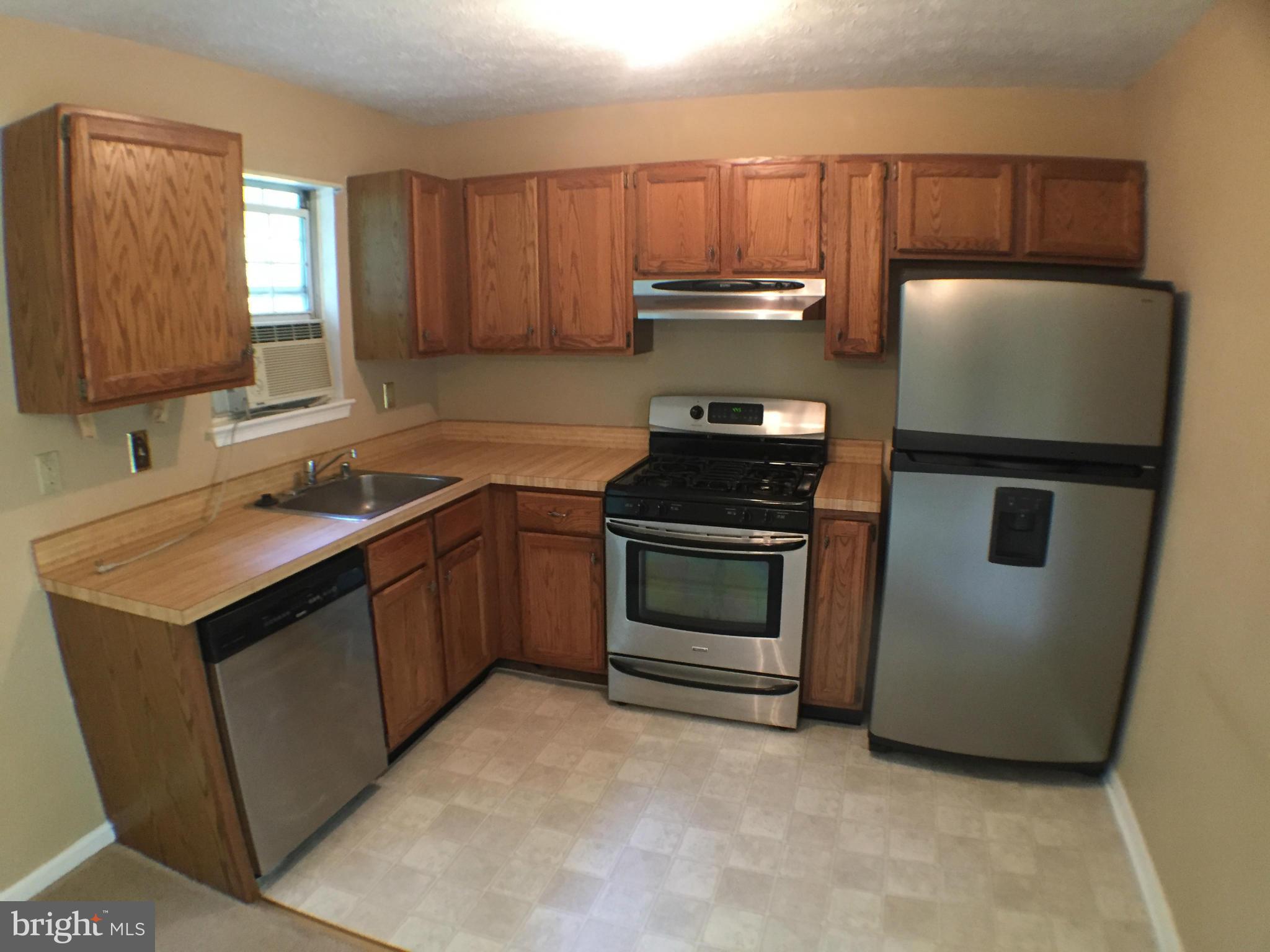 POTOMAC VILLAGE - Residential Lease