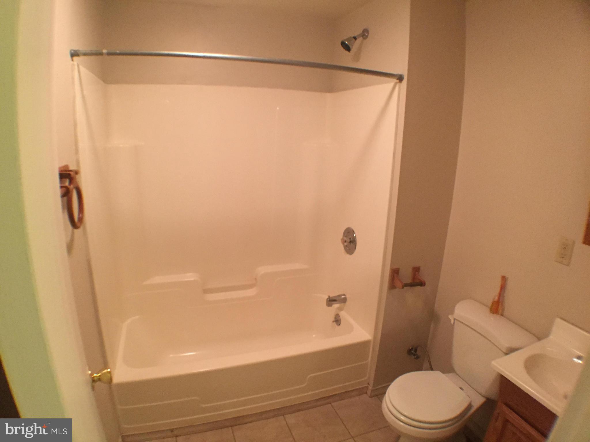 POTOMAC VILLAGE - Residential Lease