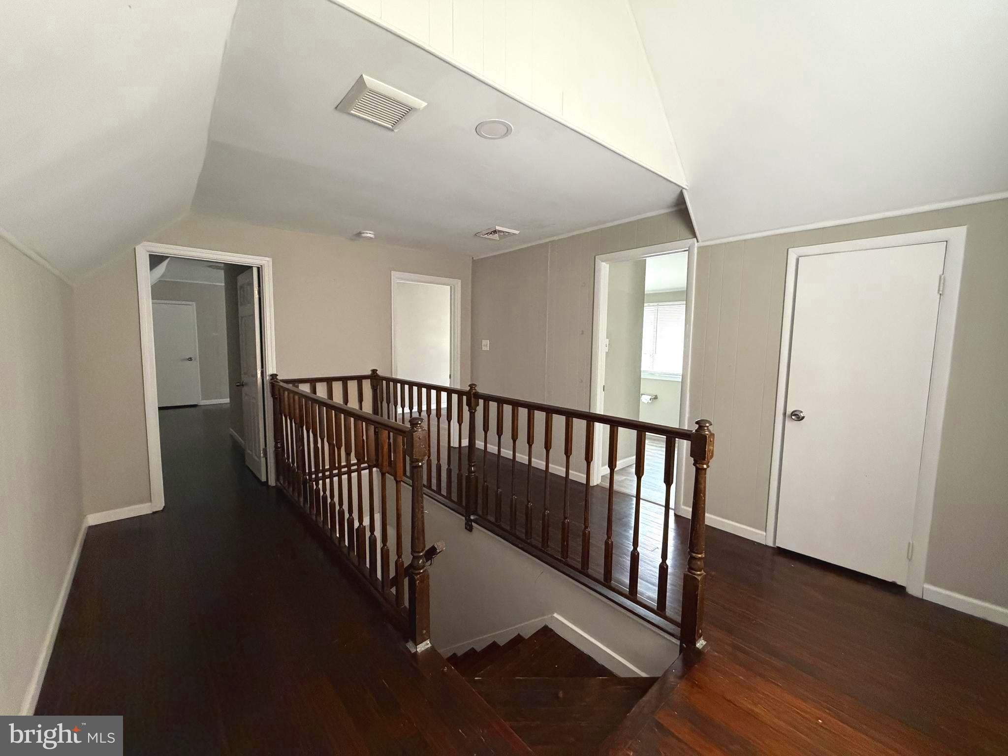 10 WEBSTER AVENUE