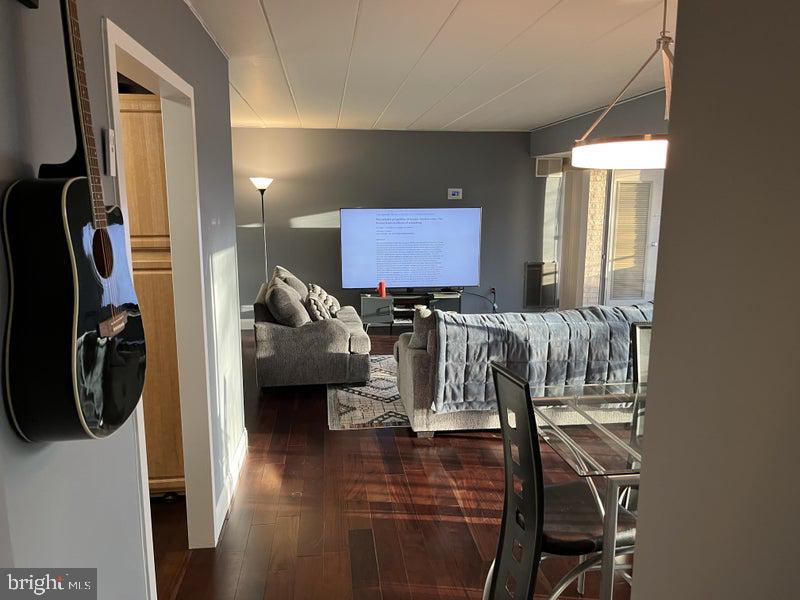 2300 RIDDLE AVENUE A308