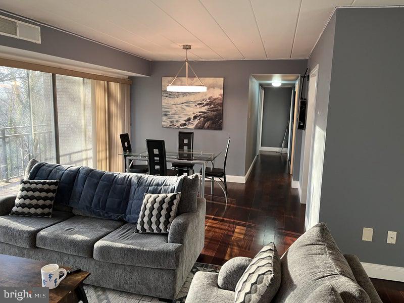 2300 RIDDLE AVENUE A308