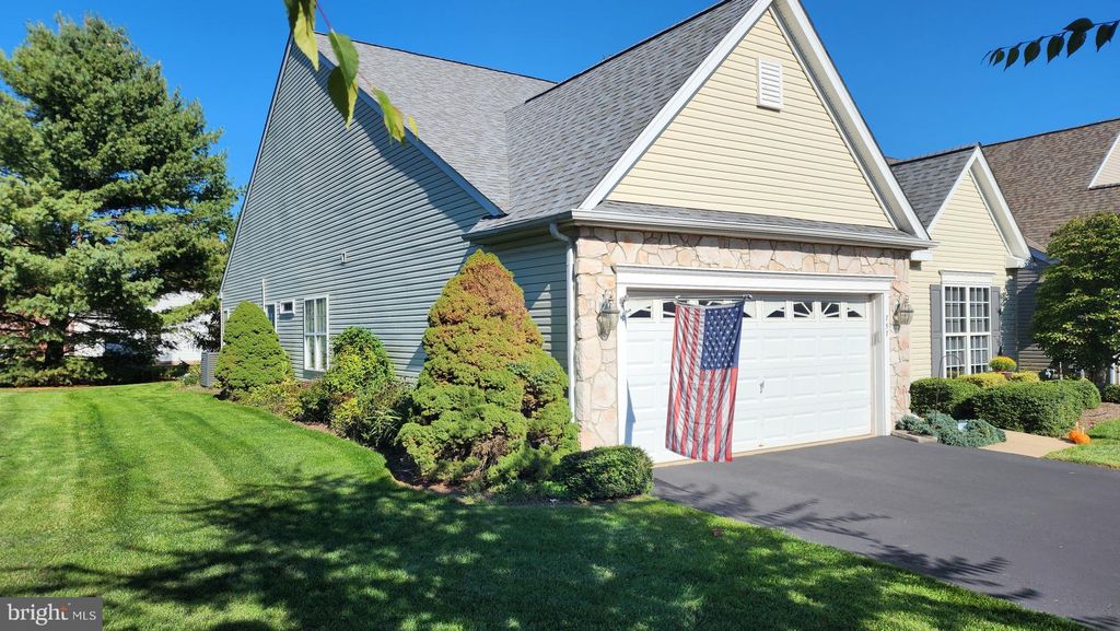 Photo of 757 Village Avenue, COLLEGEVILLE, PA 19426 (MLS # PAMC2157184)