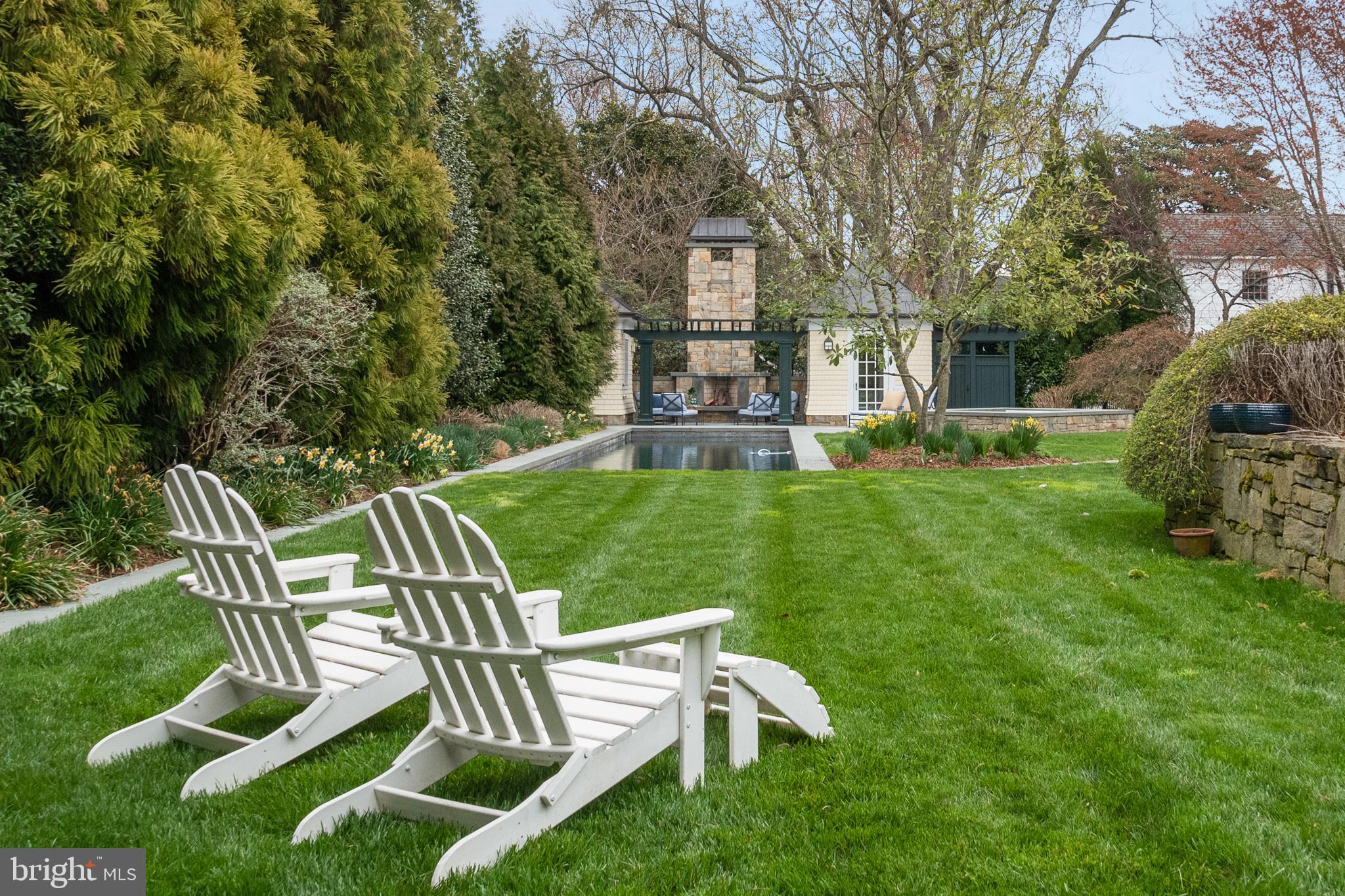 PENDENNIS MOUNT - Residential