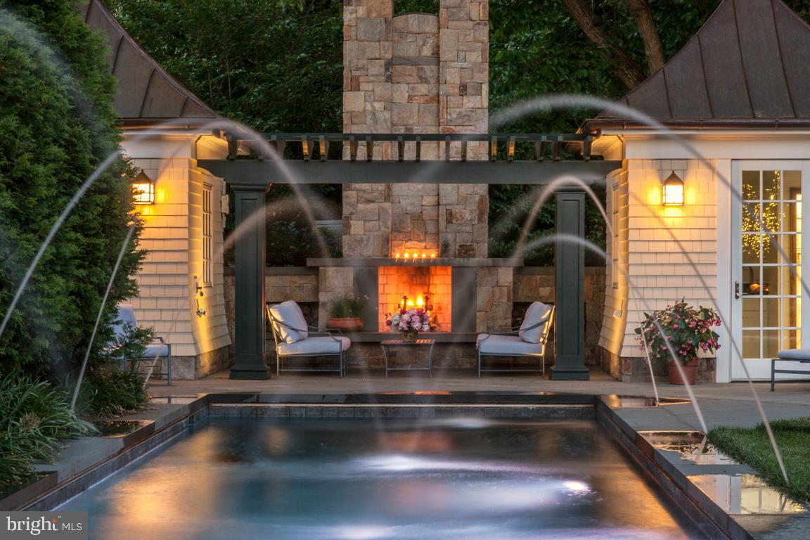 PENDENNIS MOUNT - Residential