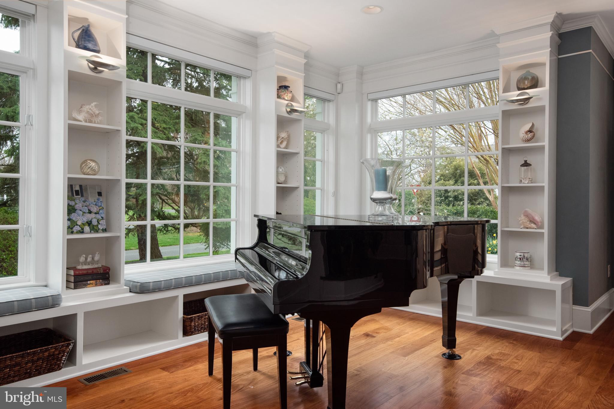 PENDENNIS MOUNT - Residential