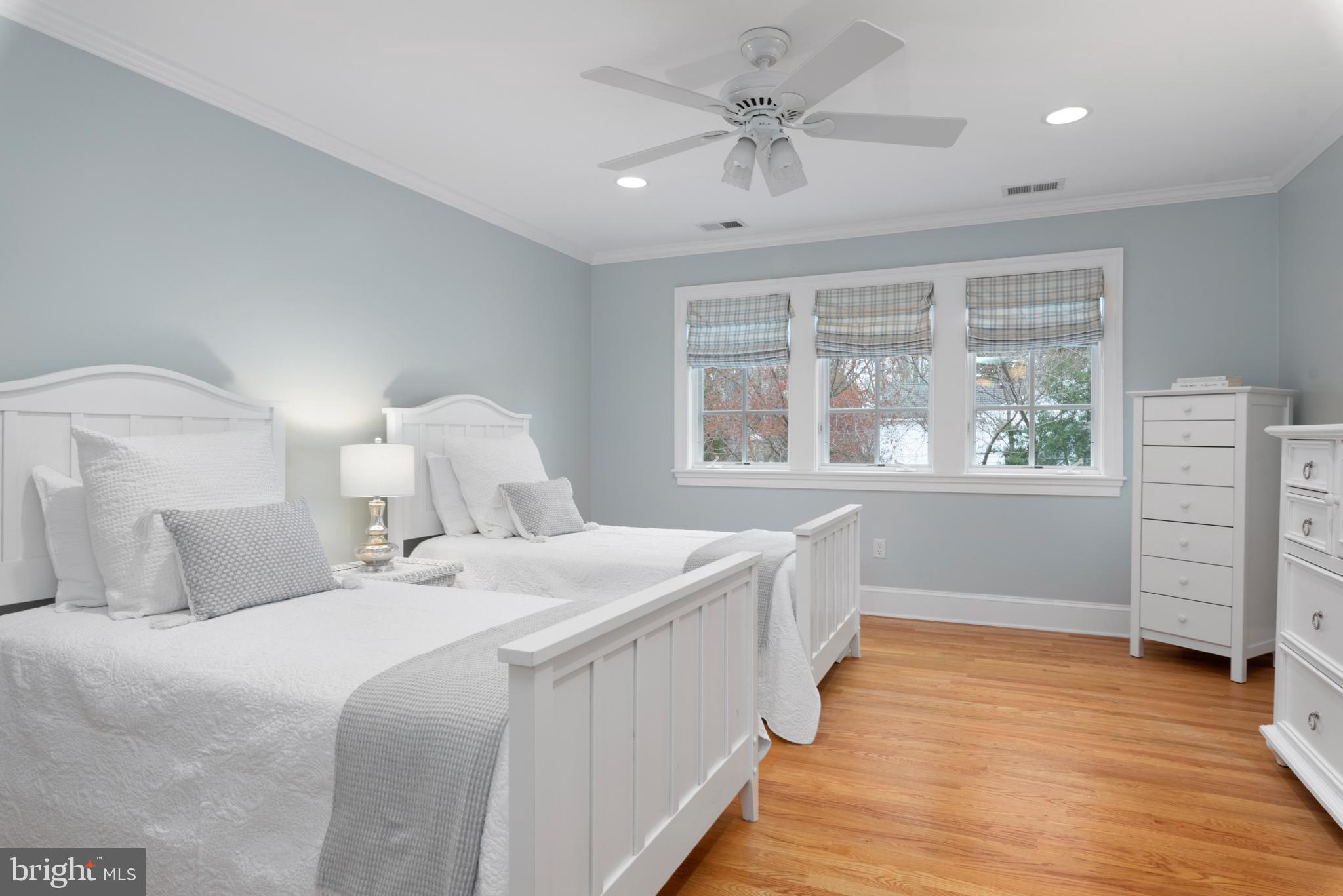 PENDENNIS MOUNT - Residential