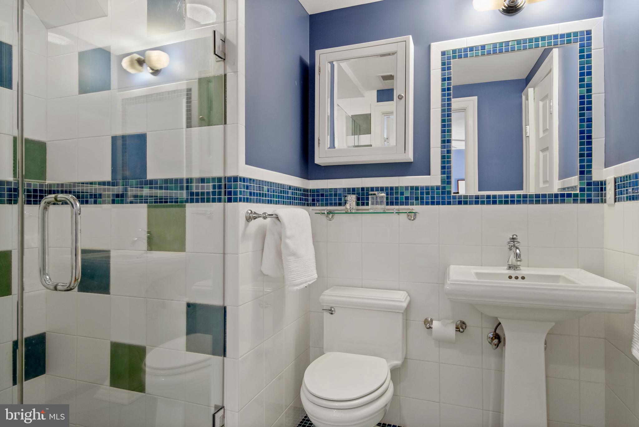 PENDENNIS MOUNT - Residential