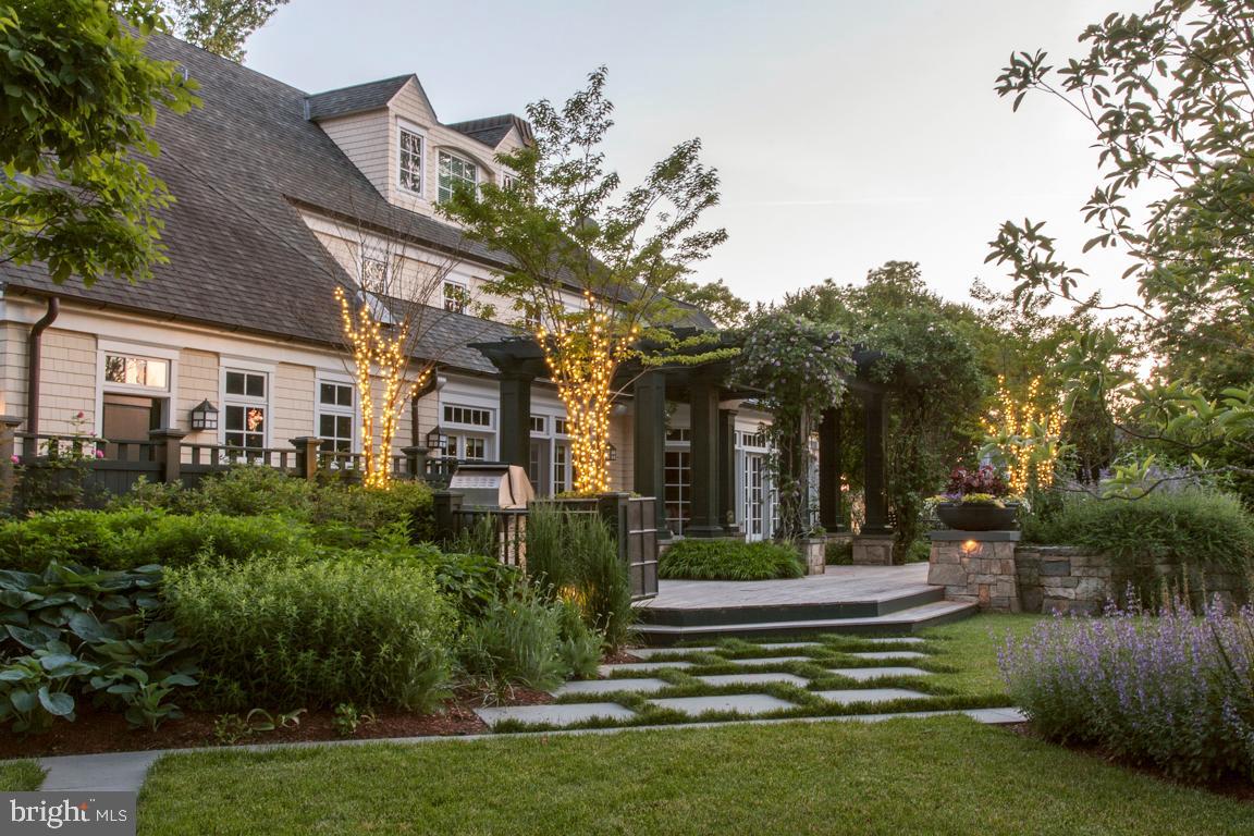 PENDENNIS MOUNT - Residential