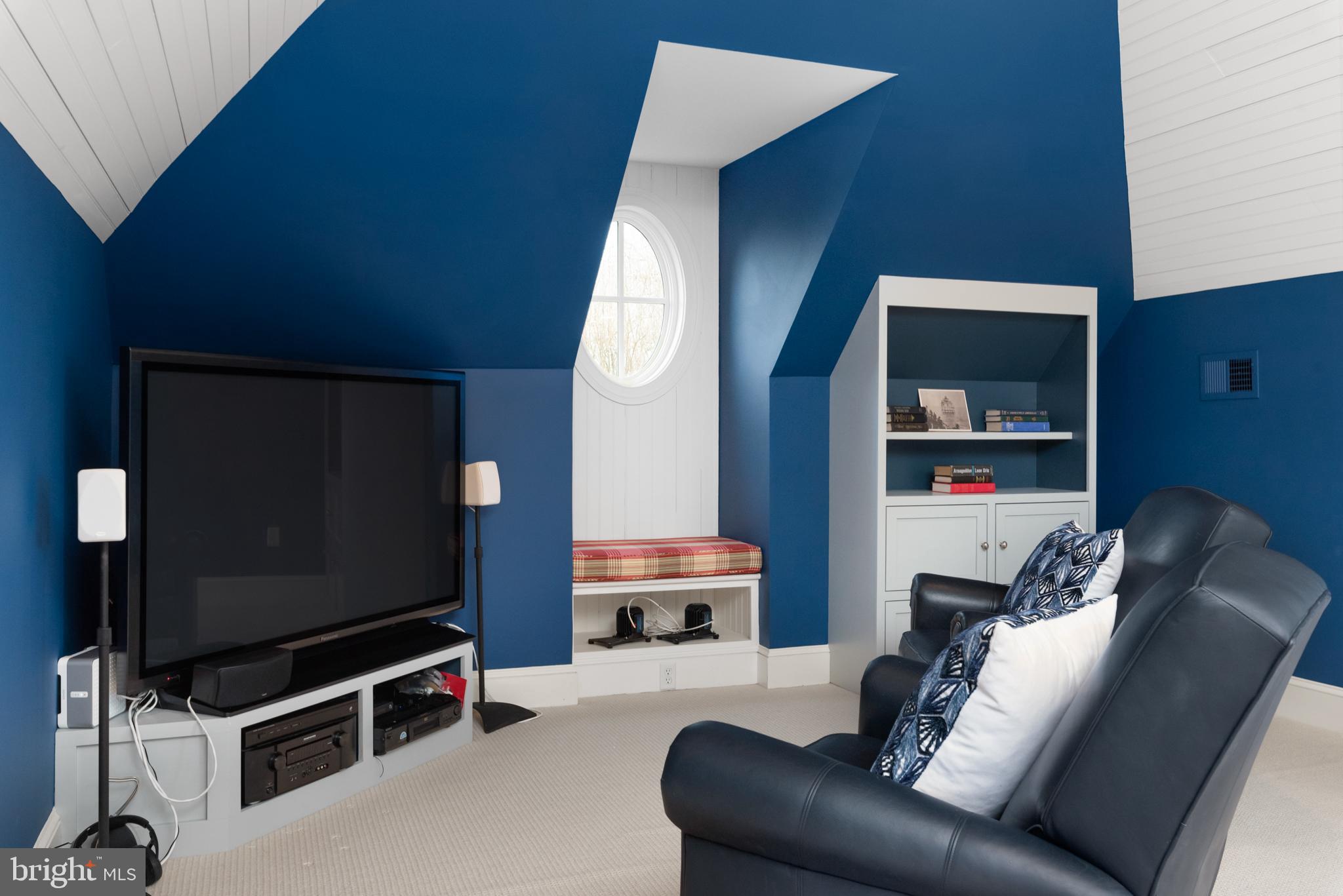 PENDENNIS MOUNT - Residential