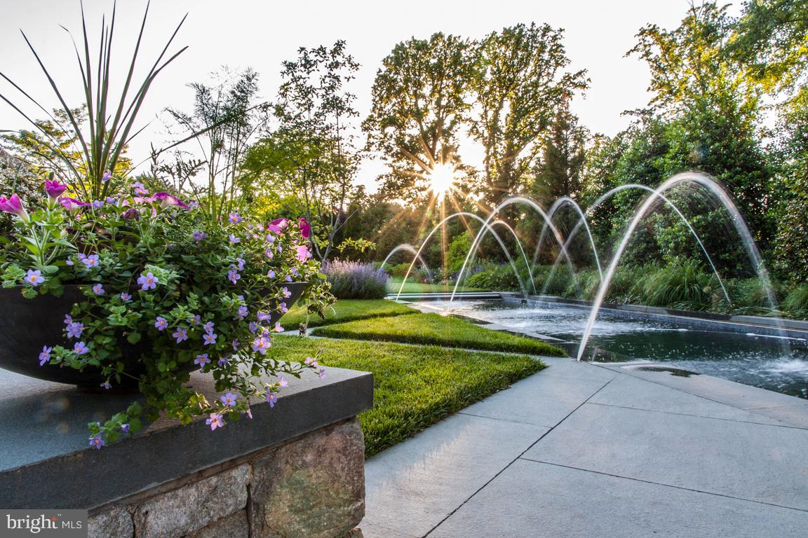 PENDENNIS MOUNT - Residential