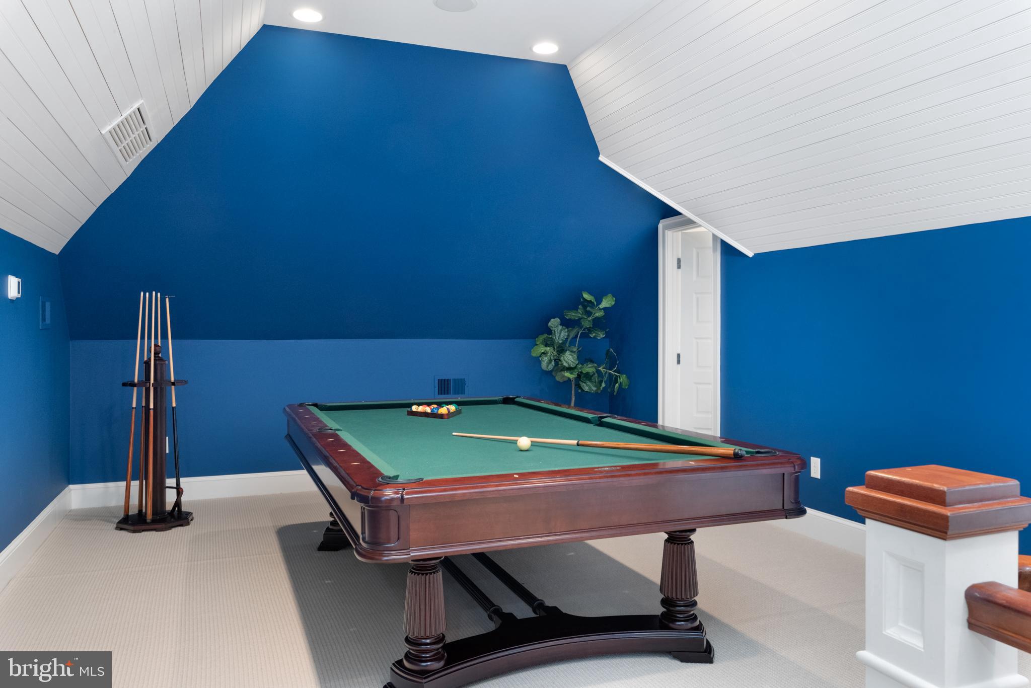 PENDENNIS MOUNT - Residential