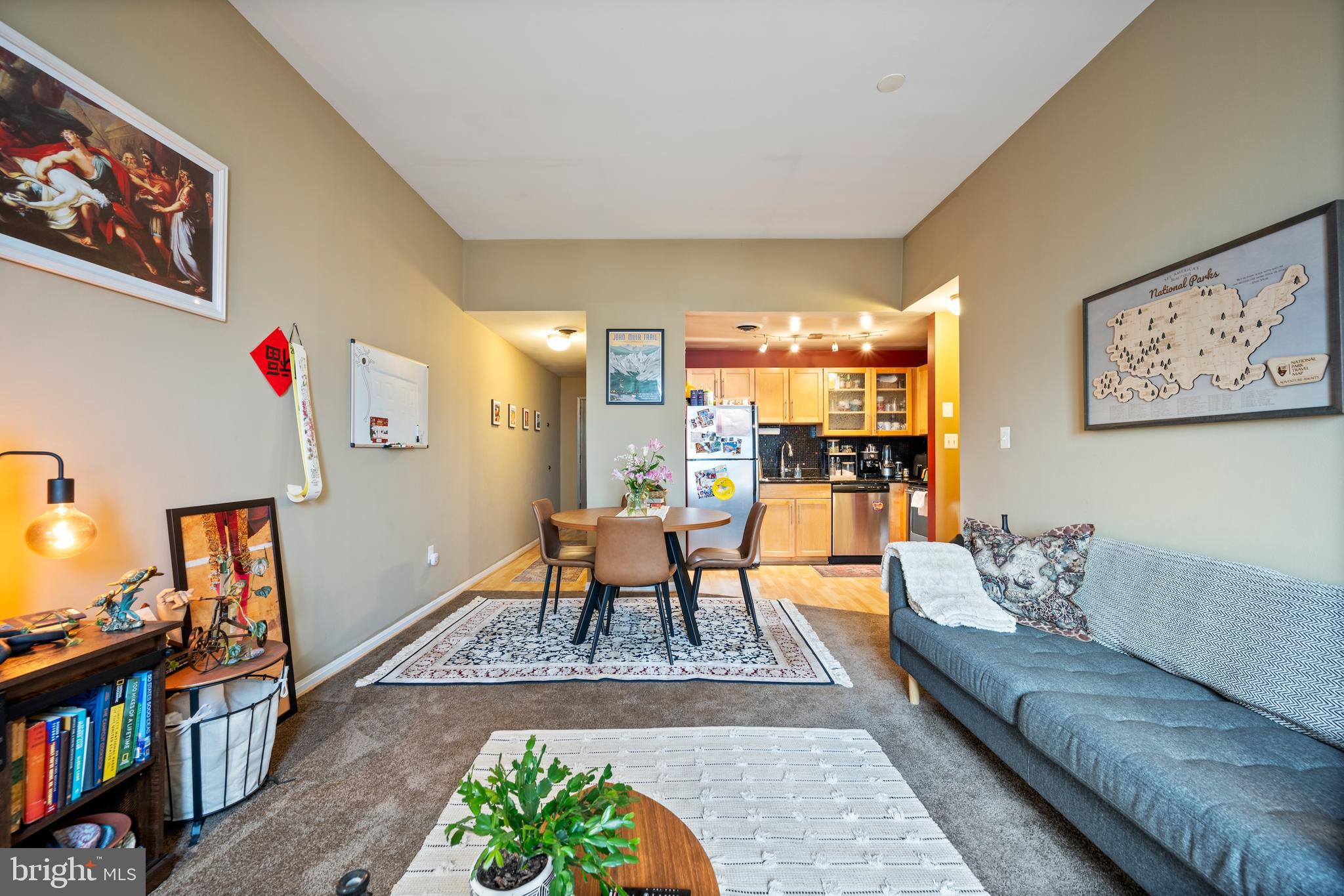 1011 HUNTER STREET I-4