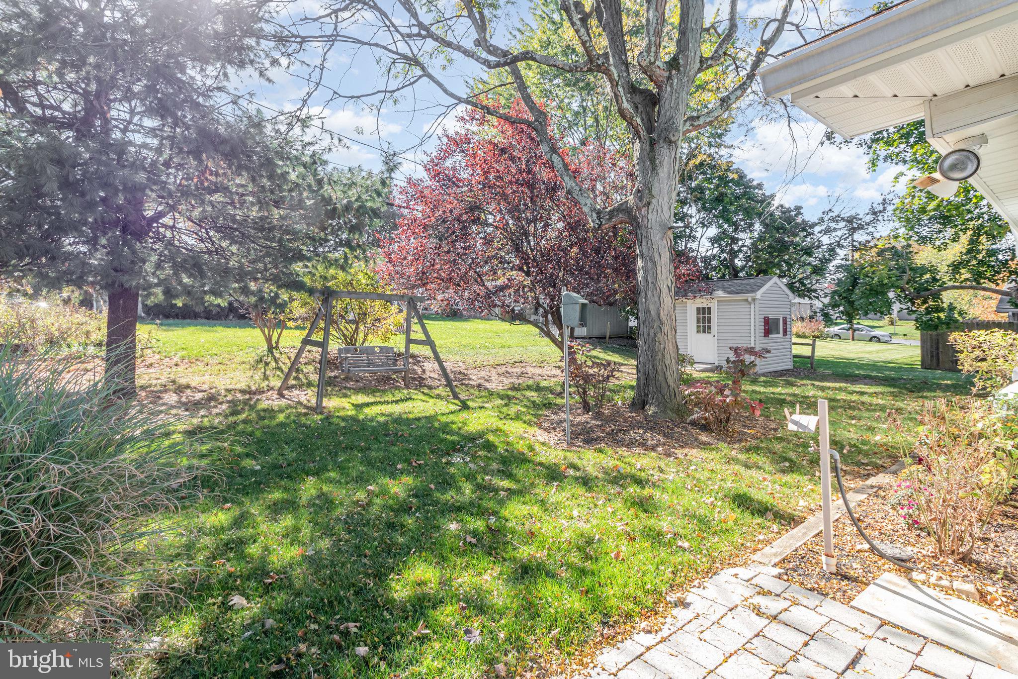 DEVON MANOR - Residential