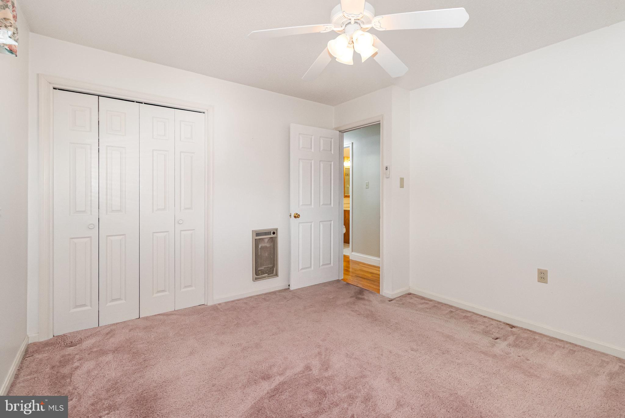 DEVON MANOR - Residential