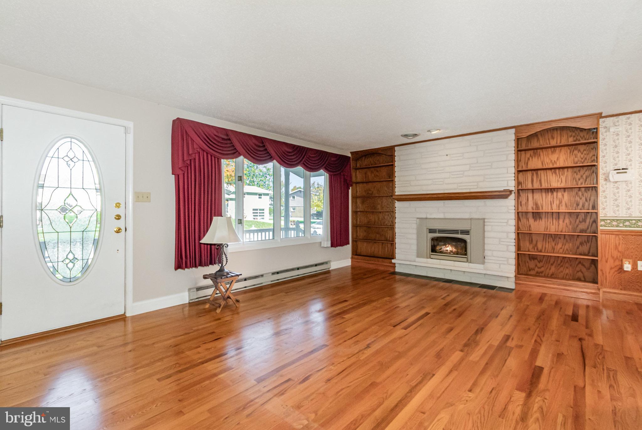 DEVON MANOR - Residential