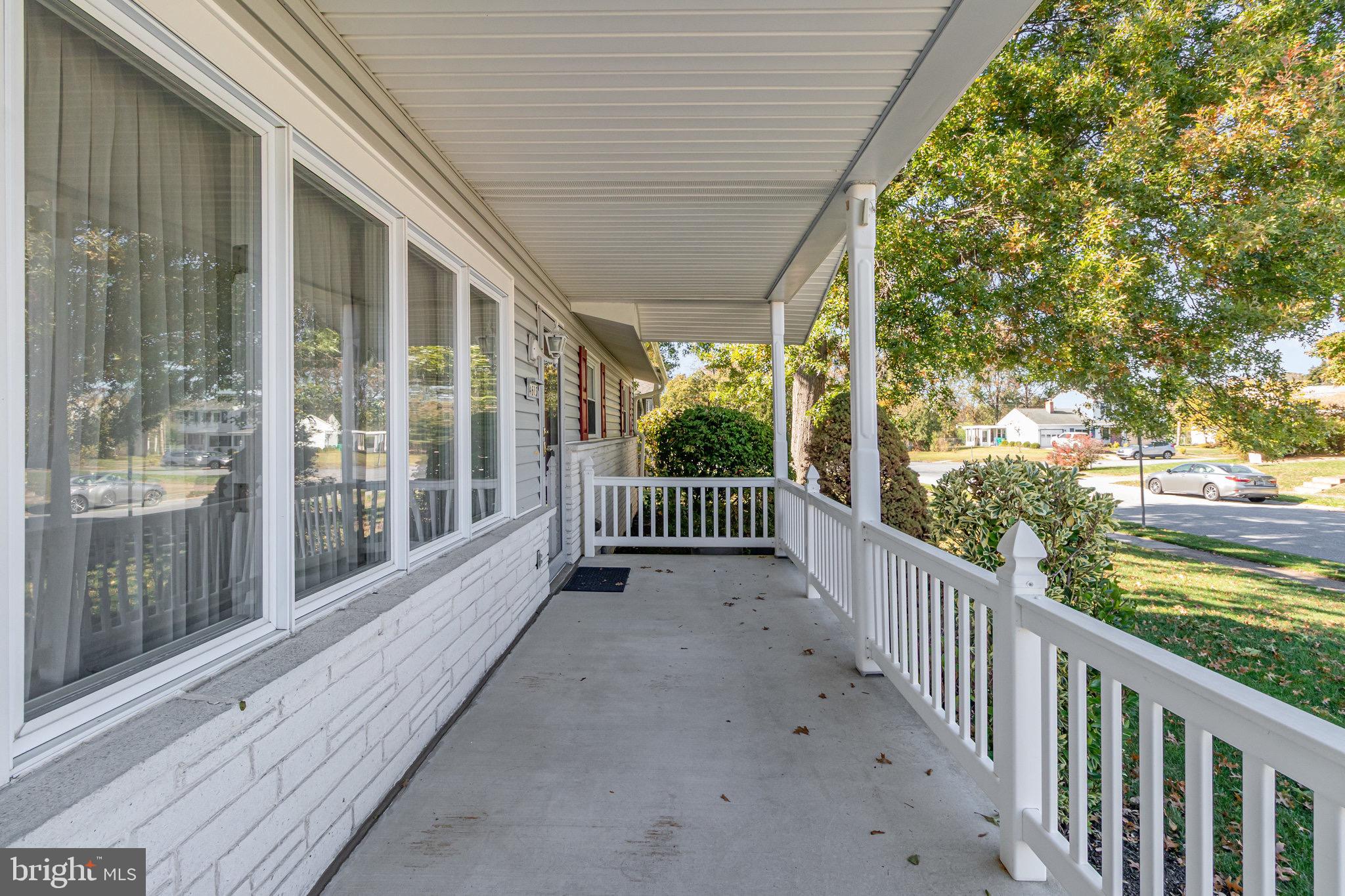 DEVON MANOR - Residential