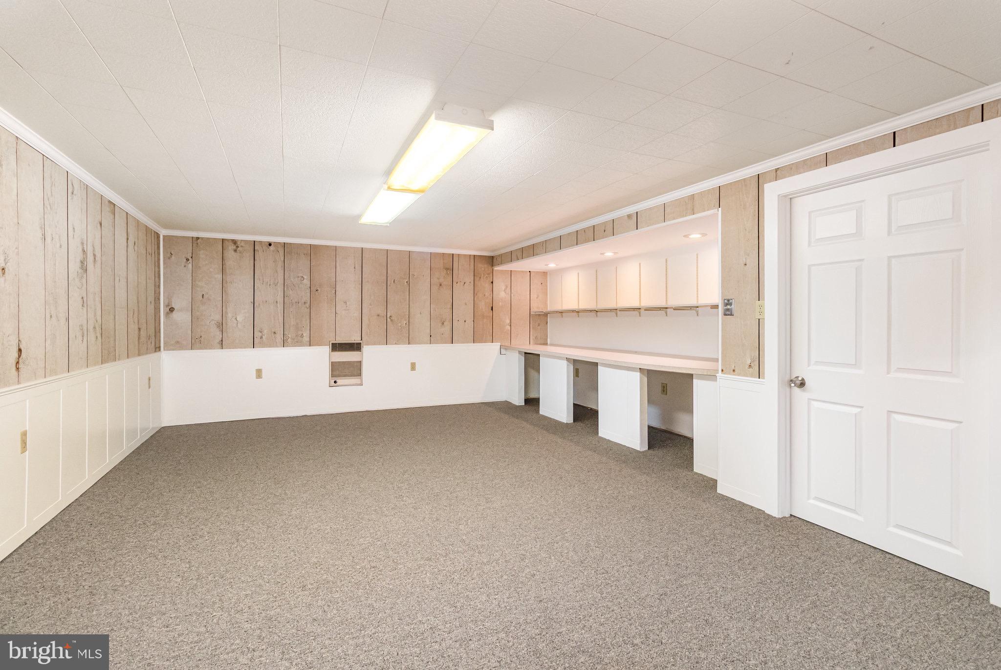 DEVON MANOR - Residential