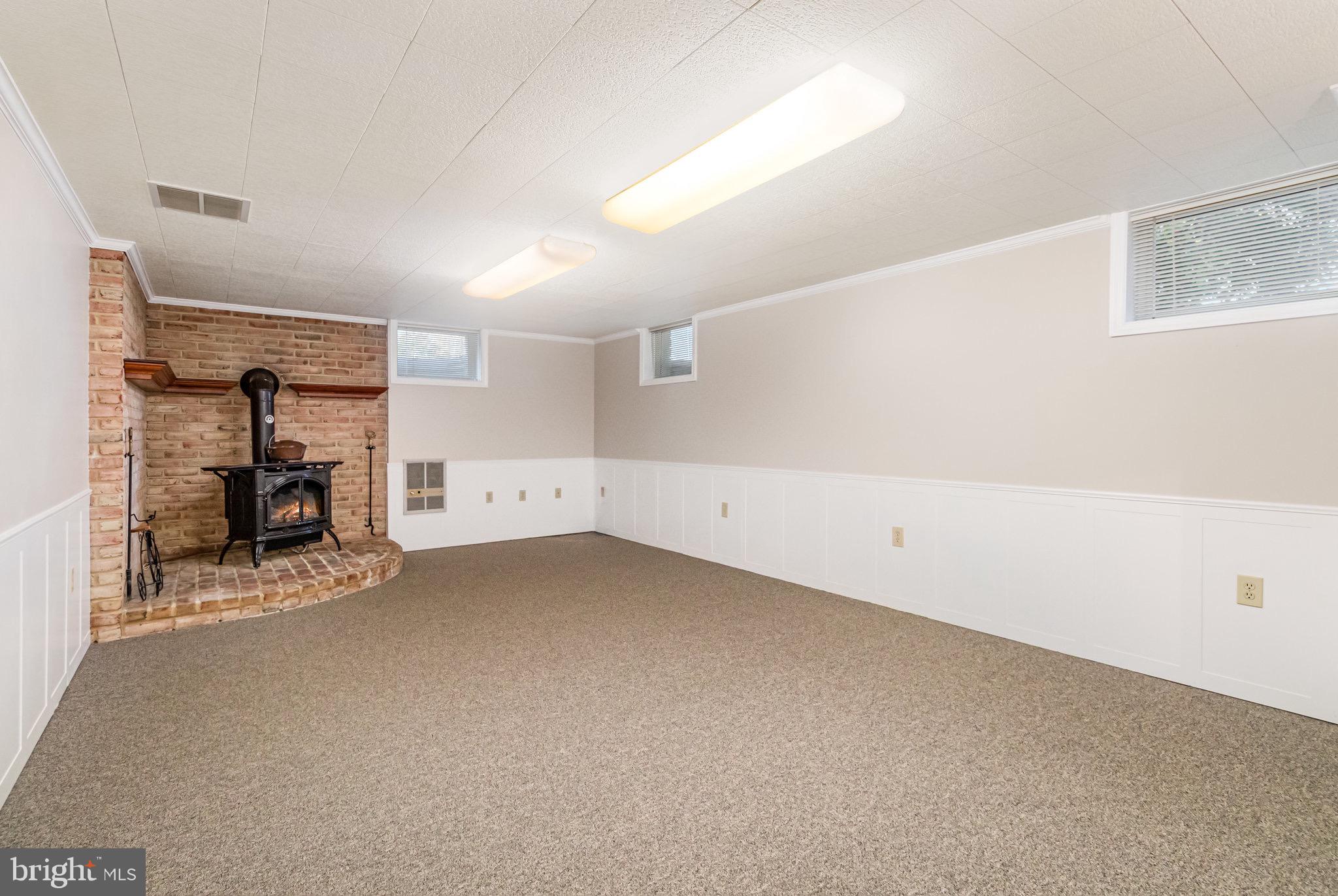 DEVON MANOR - Residential