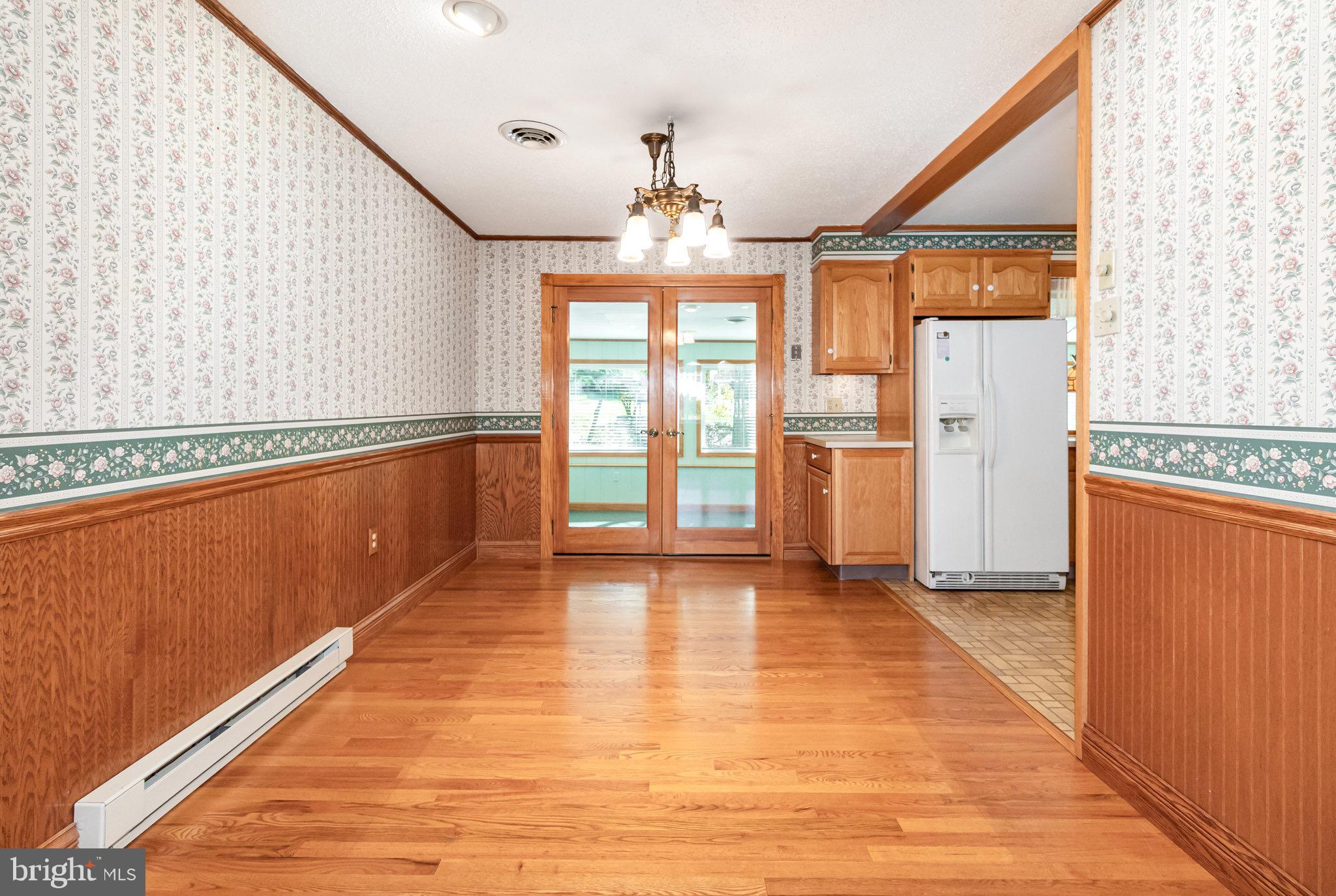 DEVON MANOR - Residential