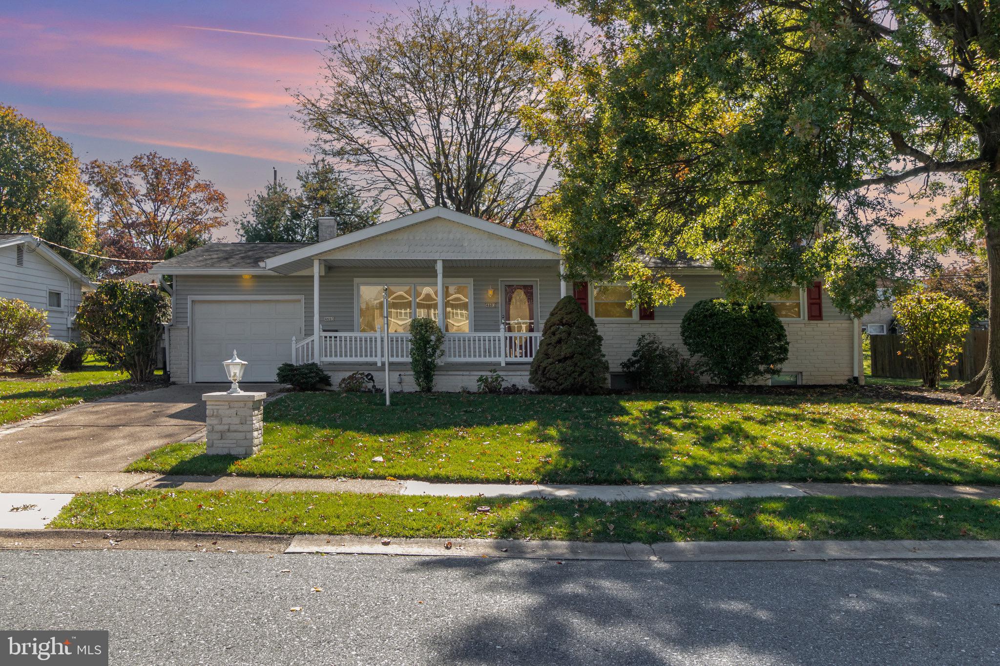 DEVON MANOR - Residential