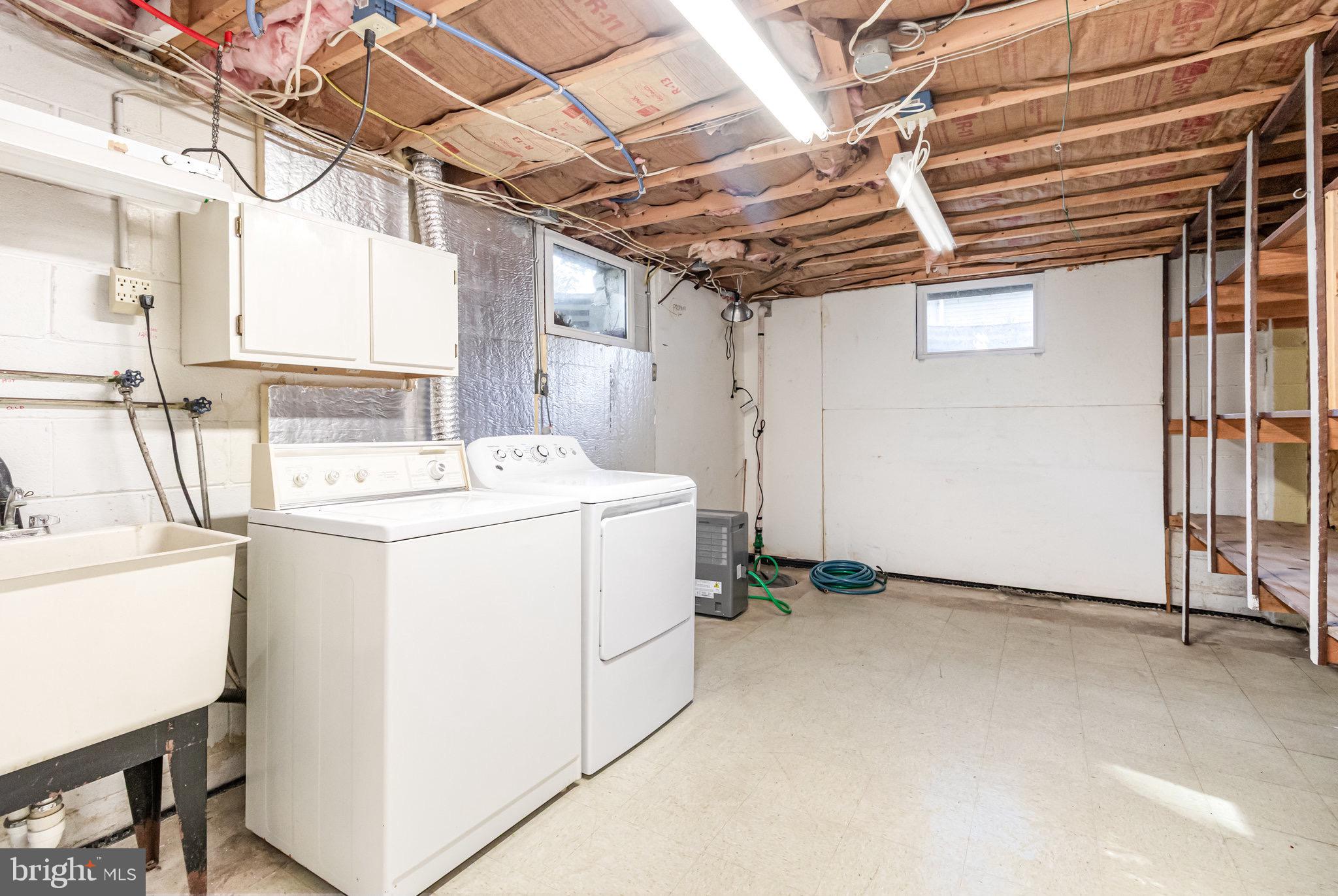 DEVON MANOR - Residential