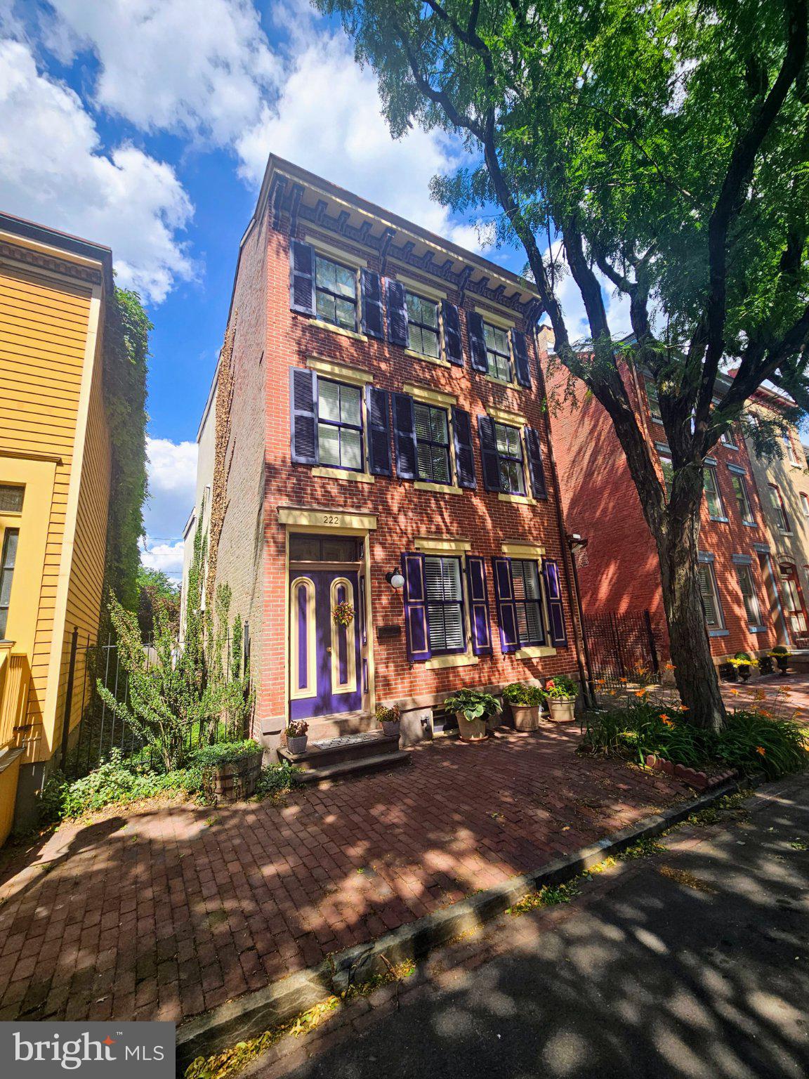 222 MERCER STREET