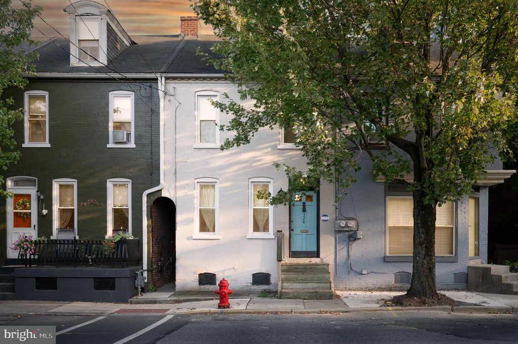 Photo of 328 E Frederick Street, Lancaster, PA 17602 (MLS # PALA2056182)