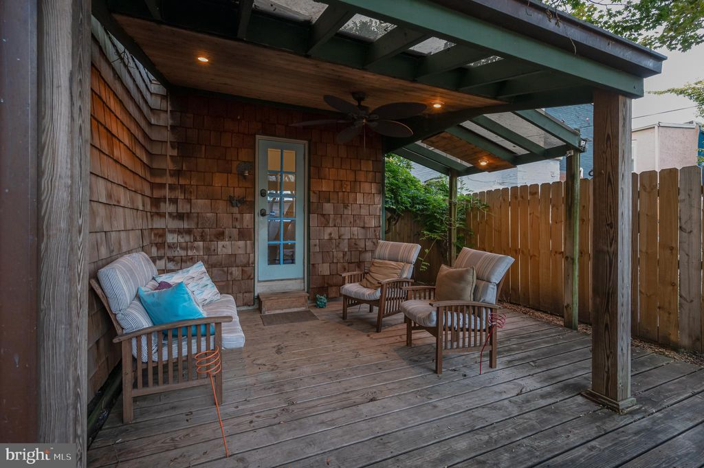 Photo of 328 E Frederick Street, Lancaster, PA 17602 (MLS # PALA2056182)