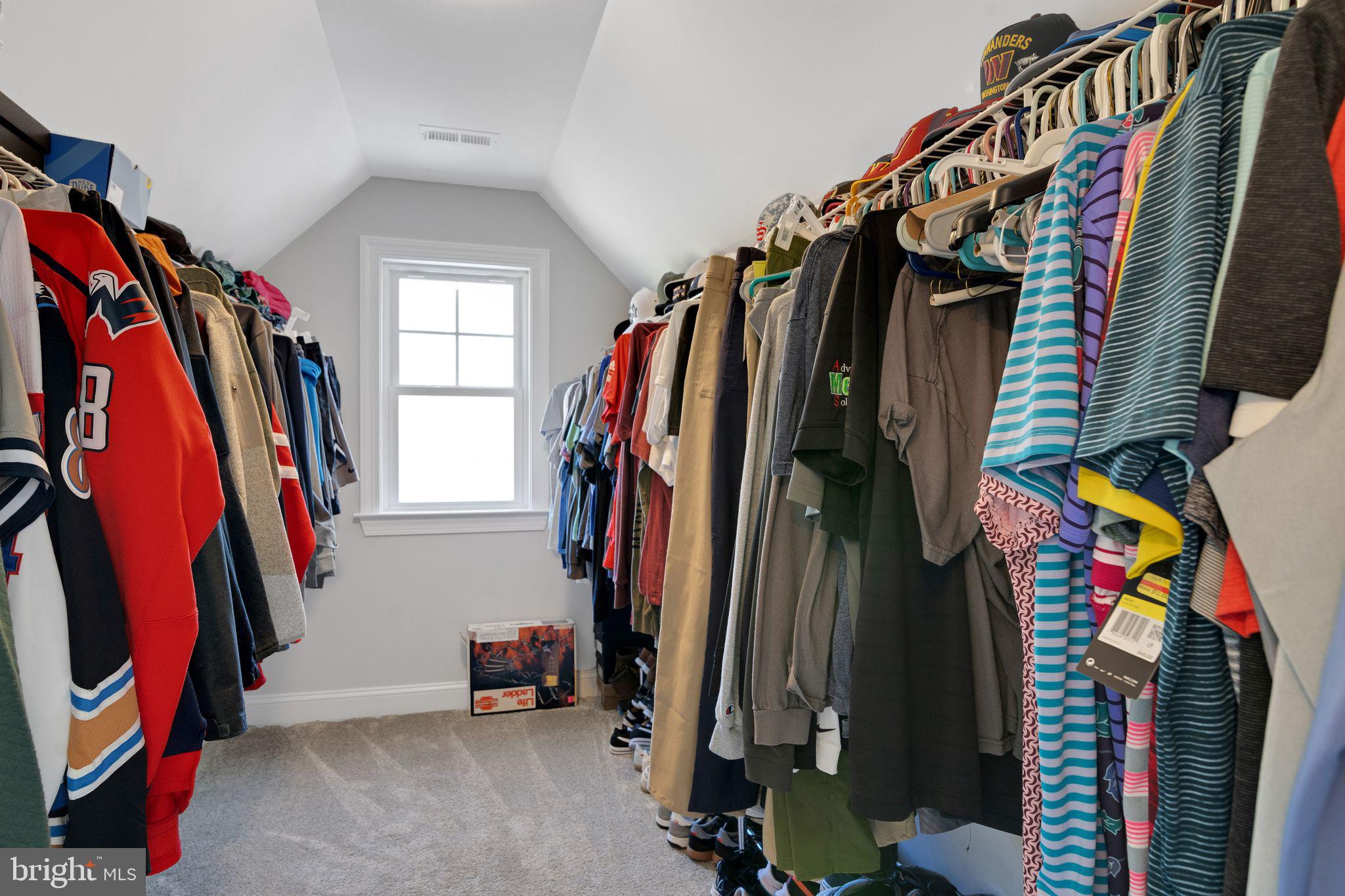 ARTILLERY RIDGE - Residential