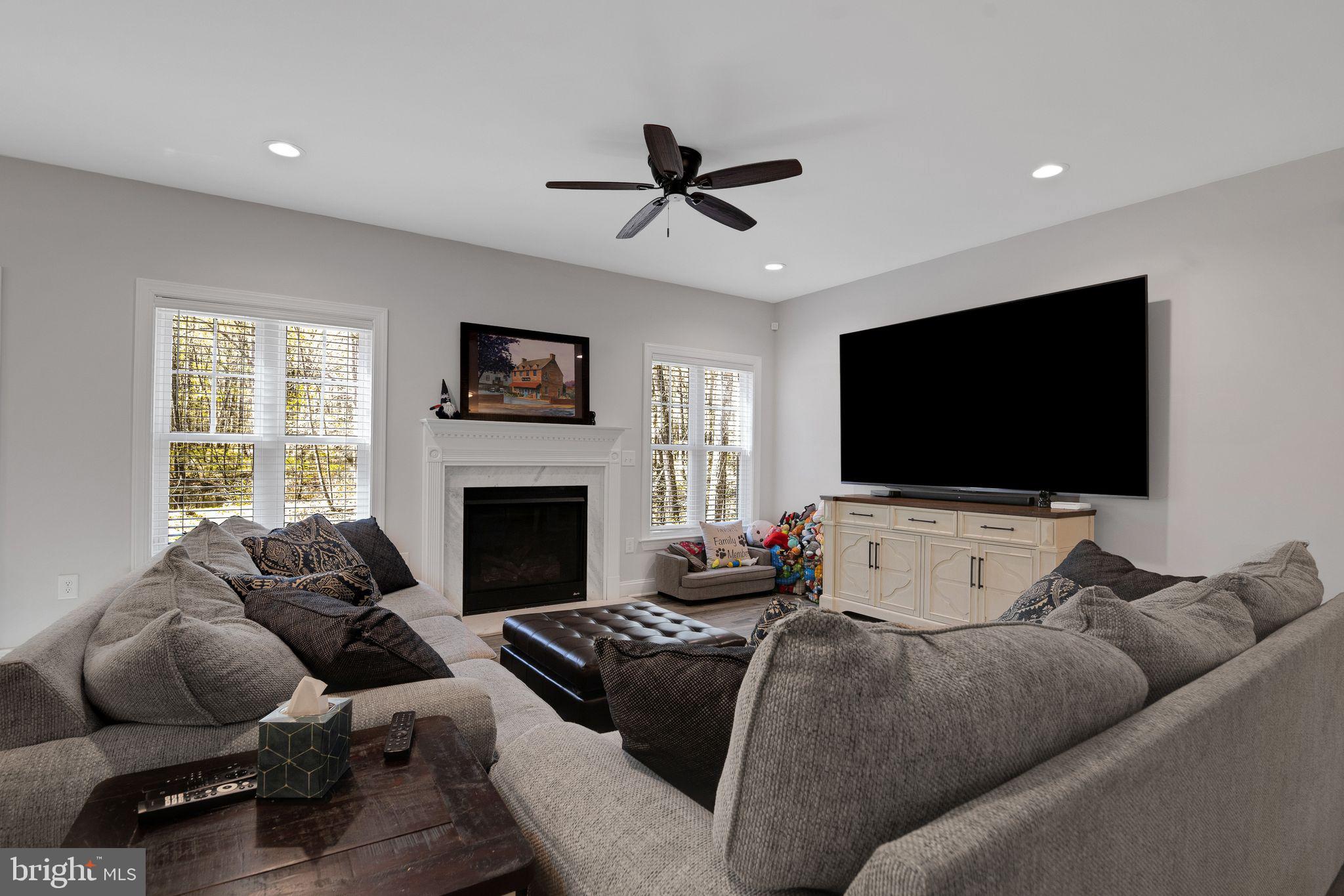 ARTILLERY RIDGE - Residential