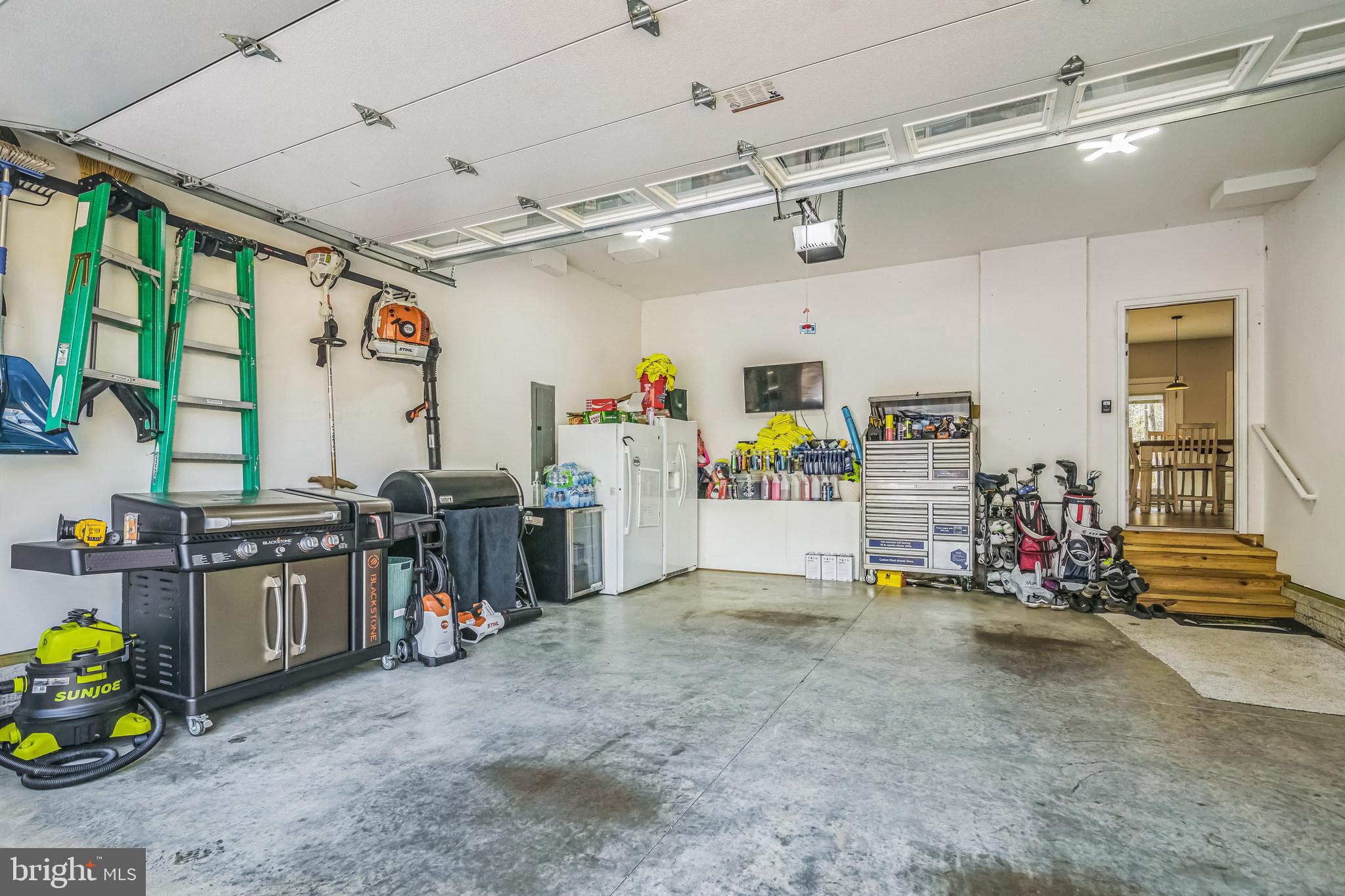 ARTILLERY RIDGE - Residential