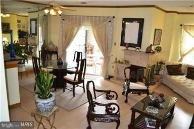 HILLWOOD - Residential Lease