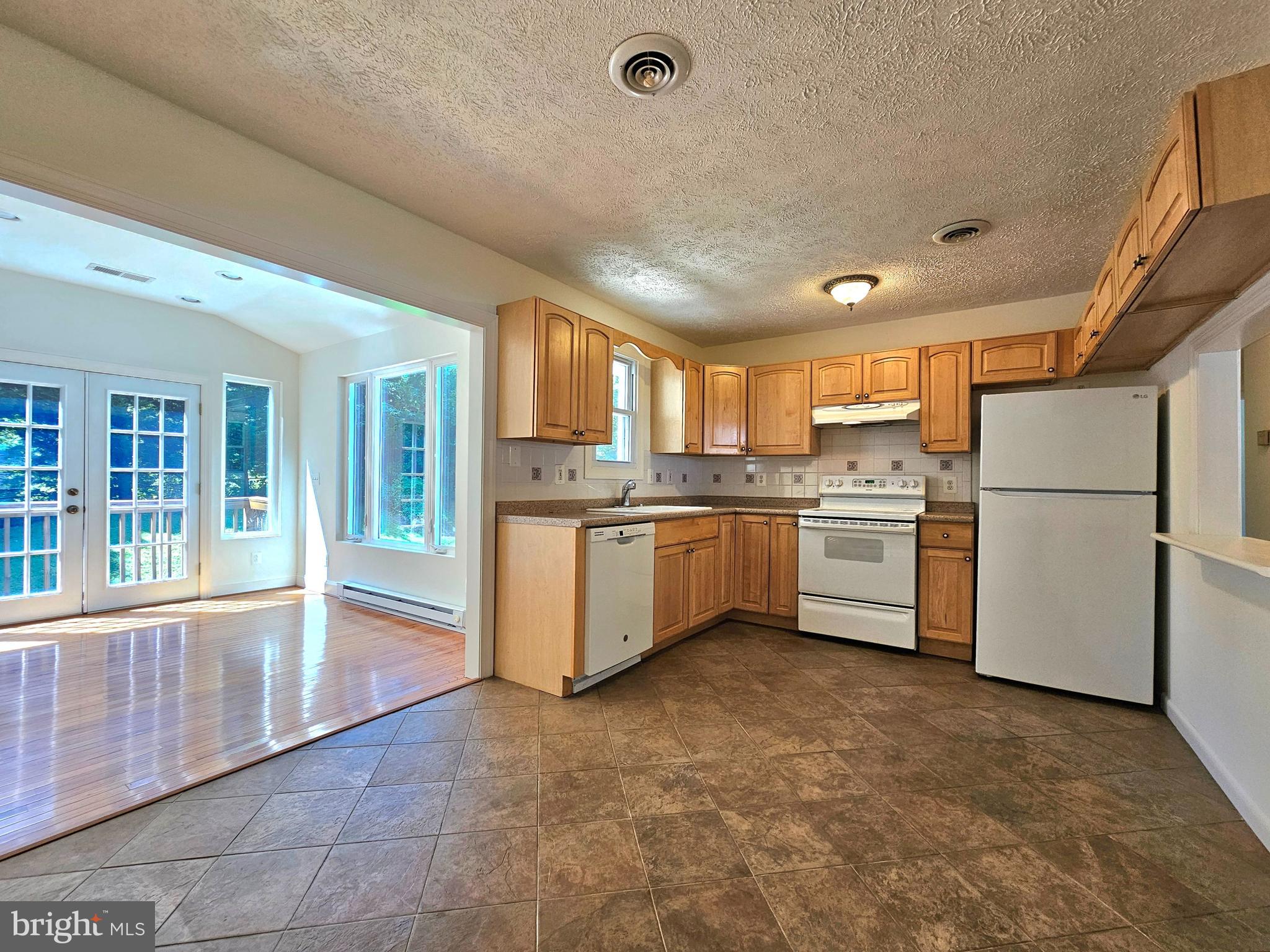 DALE CITY - Residential Lease