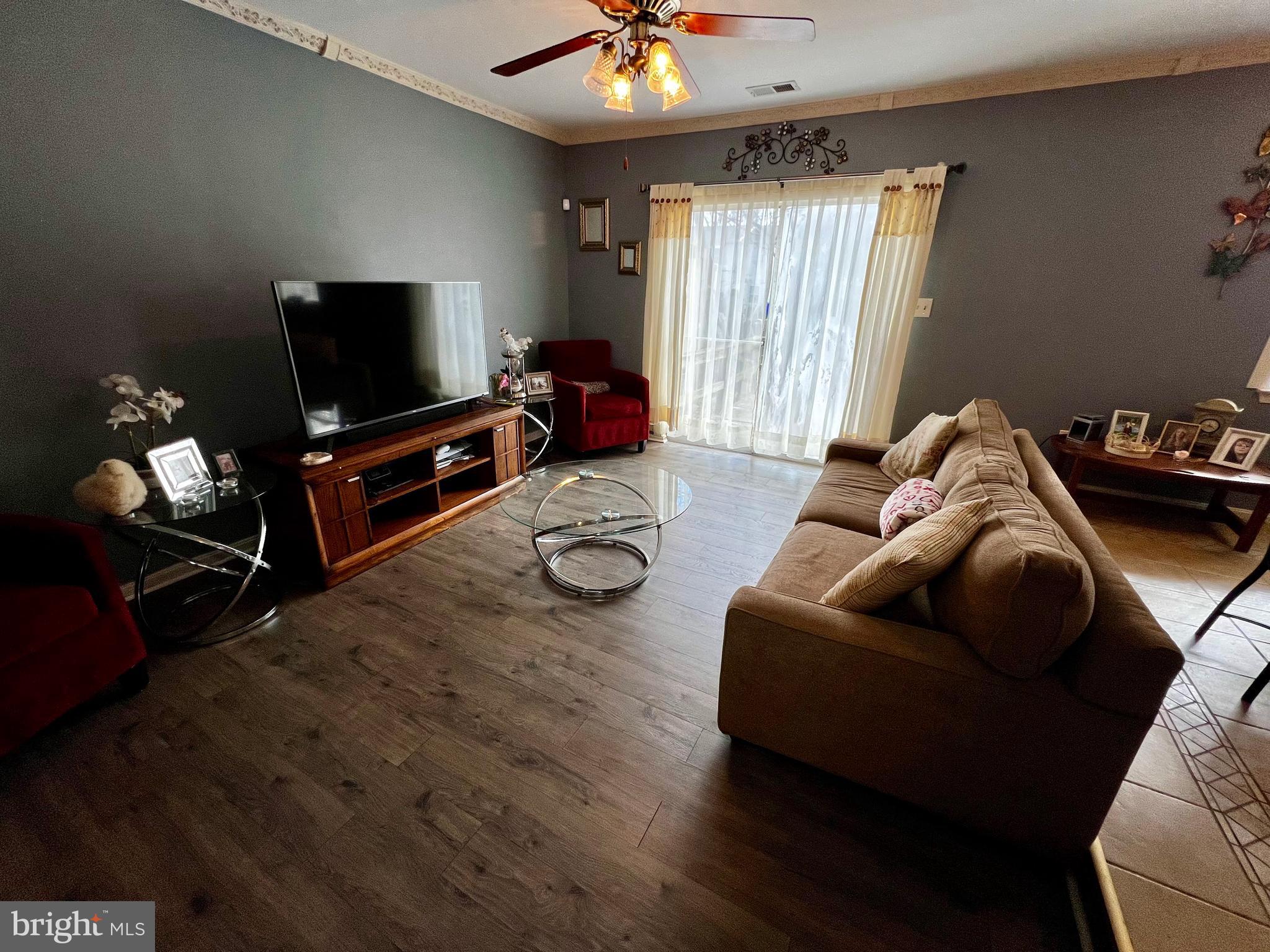 RYON WOODS SUB - Residential