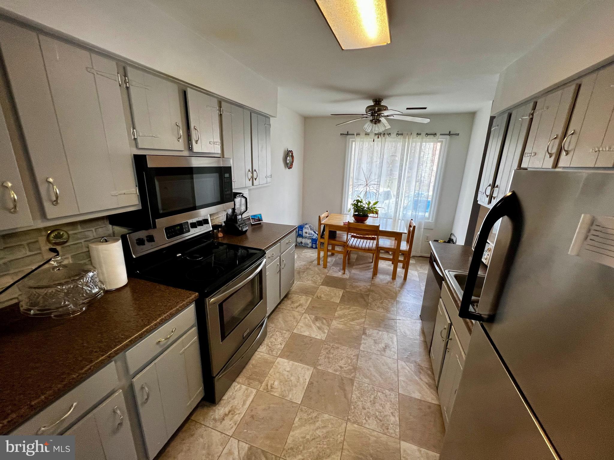 RYON WOODS SUB - Residential