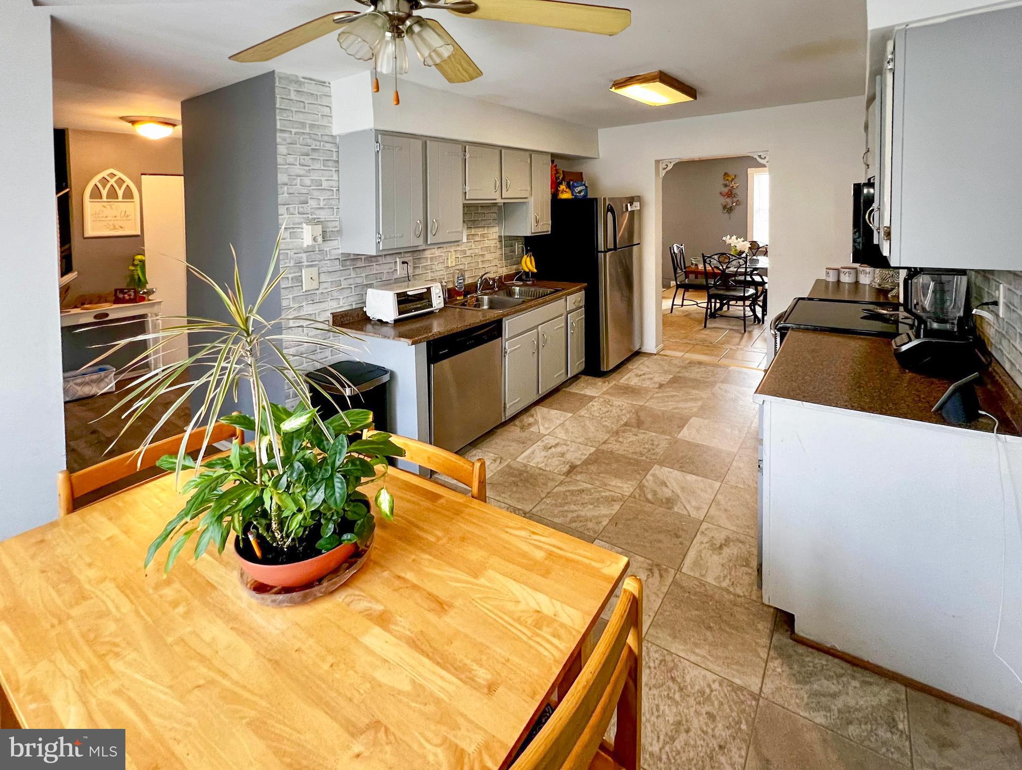 RYON WOODS SUB - Residential