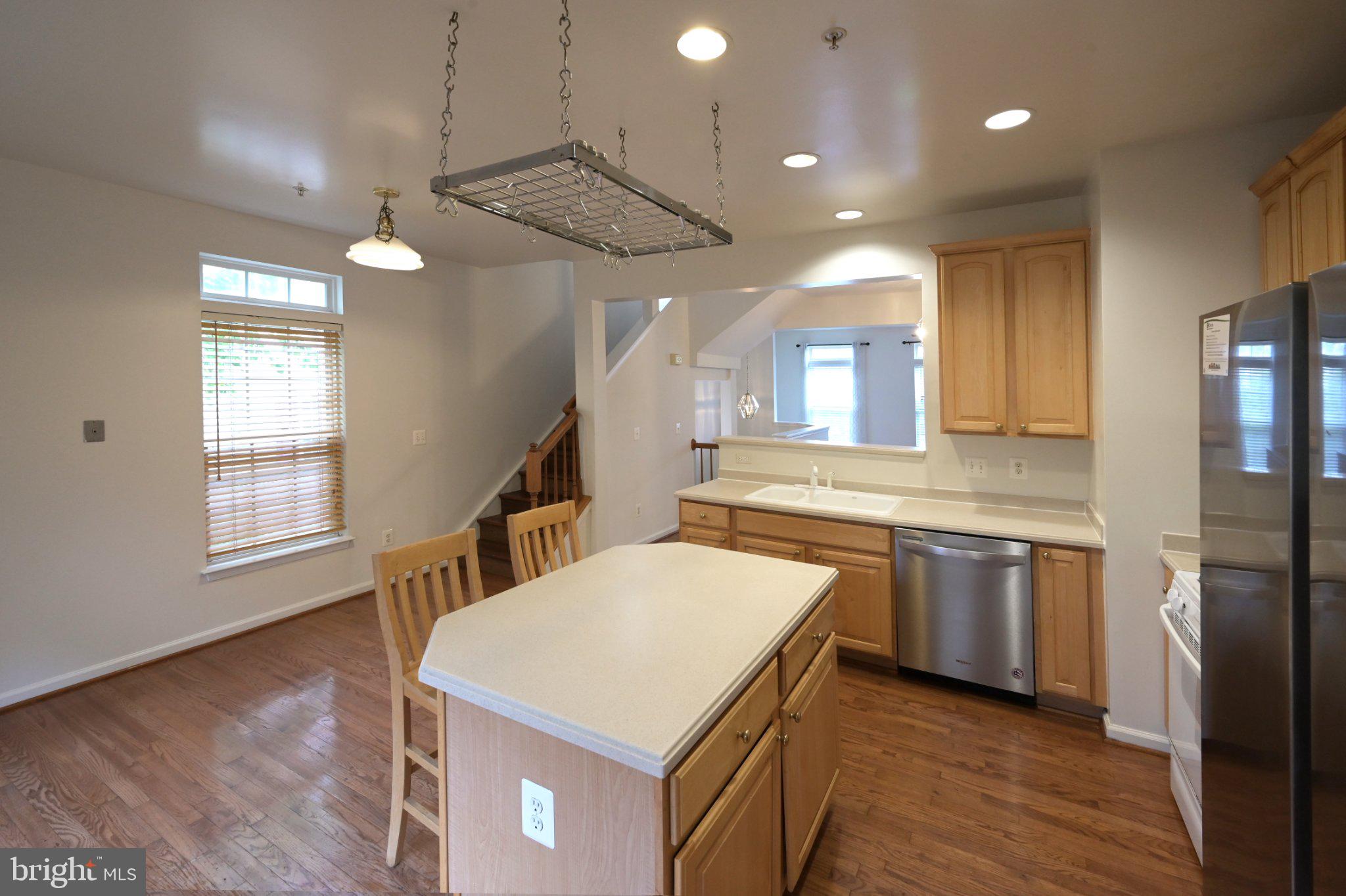 2985 HUNTINGTON GROVE SQUARE