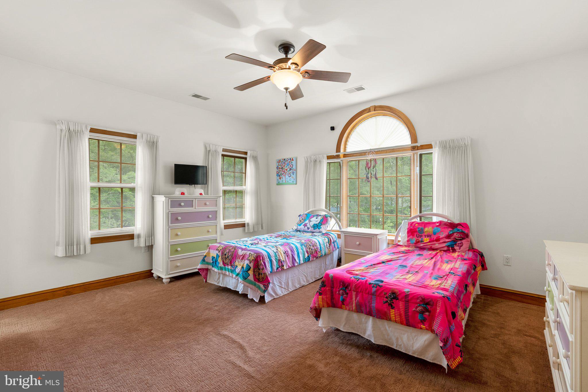 APPLE GROVE ESTATES - Residential