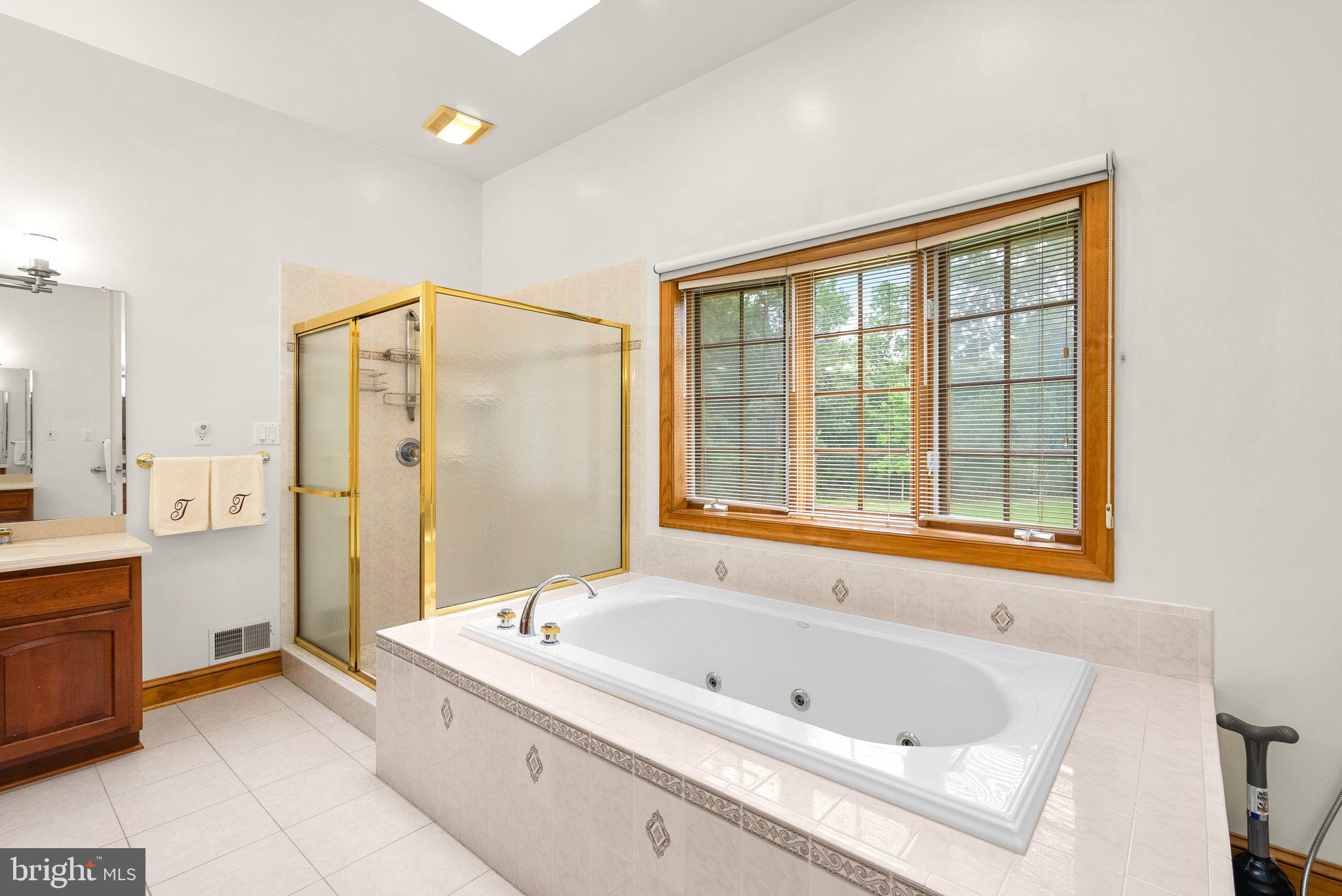 APPLE GROVE ESTATES - Residential