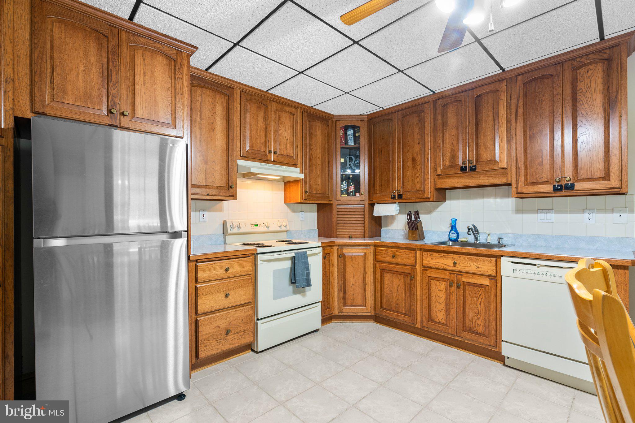 APPLE GROVE ESTATES - Residential